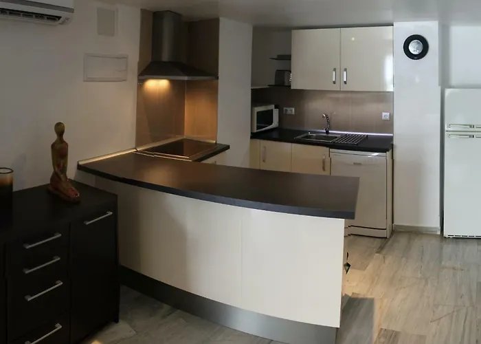 Apartment Center *
